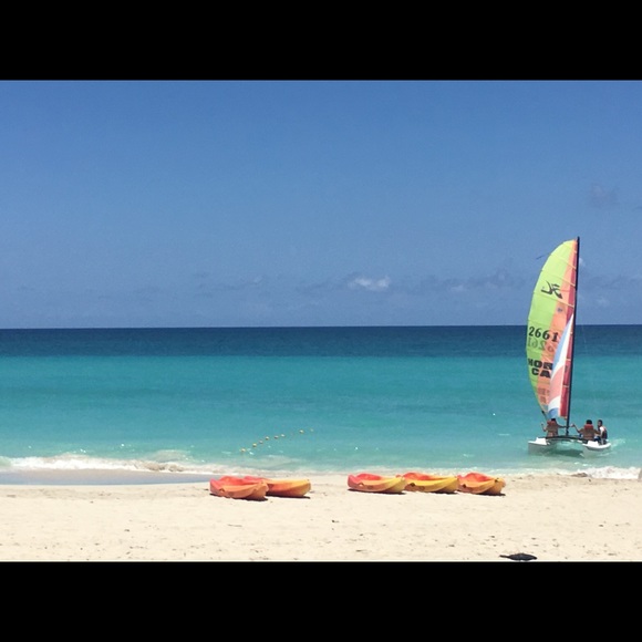 Meet your Posher, Emerio - Picture 1 of 1